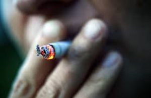 Fuma tabaku fó risku ba kondisaun umana