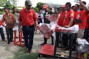 SEKoop Entrega Mákina Prosesamentu Sorghum Unidade 152 ba MOKATIL