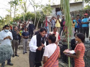 Sekretáriu Estadu Akara Apresia Progresu Naroman ba Suku Iha Suku Soilesu