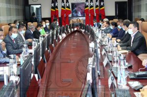 Reuniaun KM: MKAE aprezenta projetu relasaun fundu klimátiku matak salvaguarda