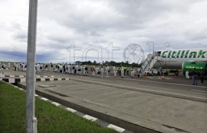 Pasajeiru 162 inklui mate-isin ida to’o iha Aeroportu Comoro