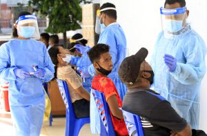 COVID-19, pozitivu 49 no ativu 870