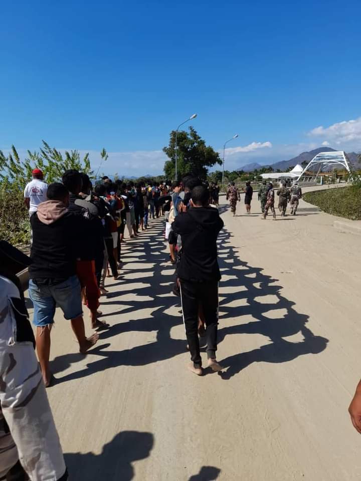 Autoridade seguransa Indonézia deporta timoroan 76