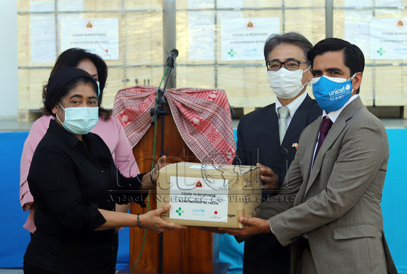 Japaun-UNICEF oferese ekipamentu korrente malirin no ICT ba MS