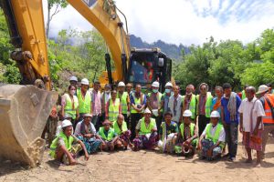 Reabilitasaun estrada rurál ho kilómteru 14 benefísia komunidade Bobokase-Costa