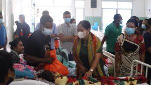 Ezposa PR vizita pasiente dengue iha SS vera Cruz
