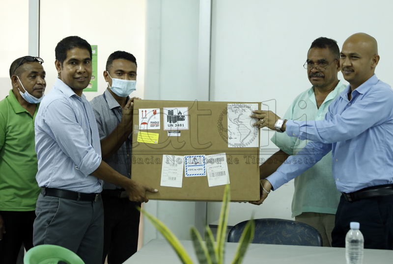 MS apoia mákina teste tuberkoluze ida ba Klínika Bairru-Pité