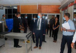 Ekipa konjunta halo vizita ba Aeroportu Comoro ba dezenvolvimentu infraestrutura