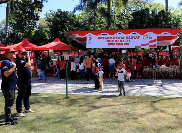 Bazar HUT RI