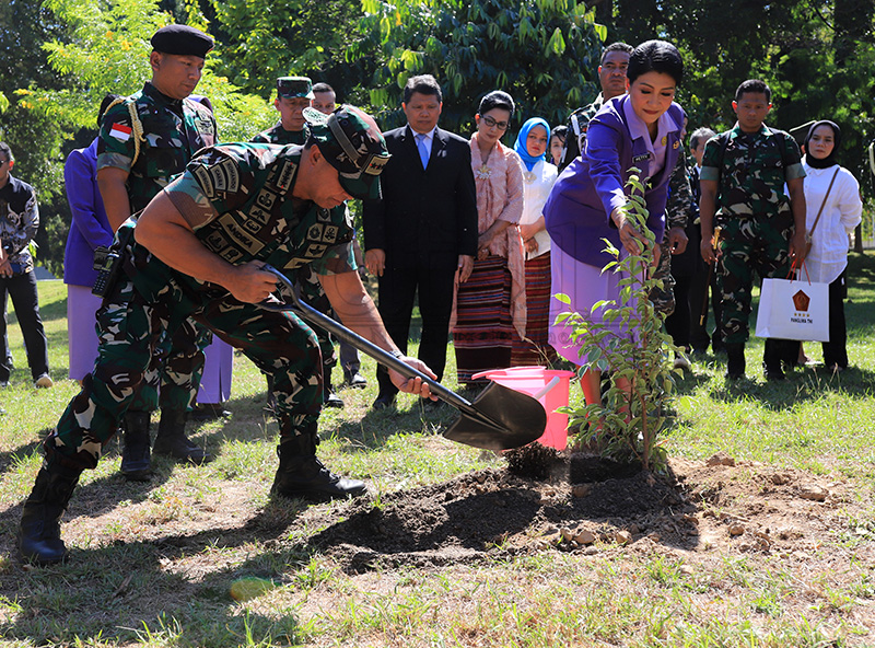 FOTO ATUÁL: Jenerál TNI, Andika Perkasa ho espoza kuda ai-oan iha TMP, Seroja