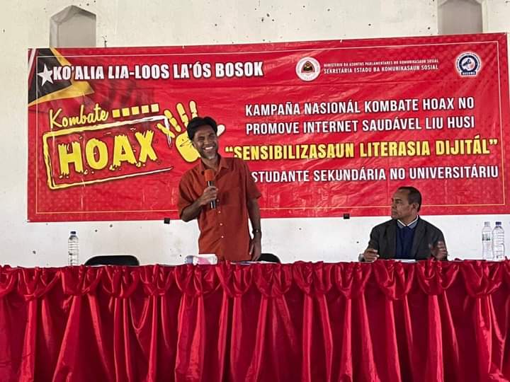 Promove internet saudavél, SEKOMS koopera Plan Interenasionál sensibiliza literasia dijitál ba komunidade-Ainaro