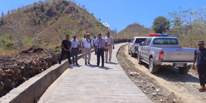 Empreza Am-Lhichoe finaliza ona projetu reabilitasaun estrada rurál iha Nítibe