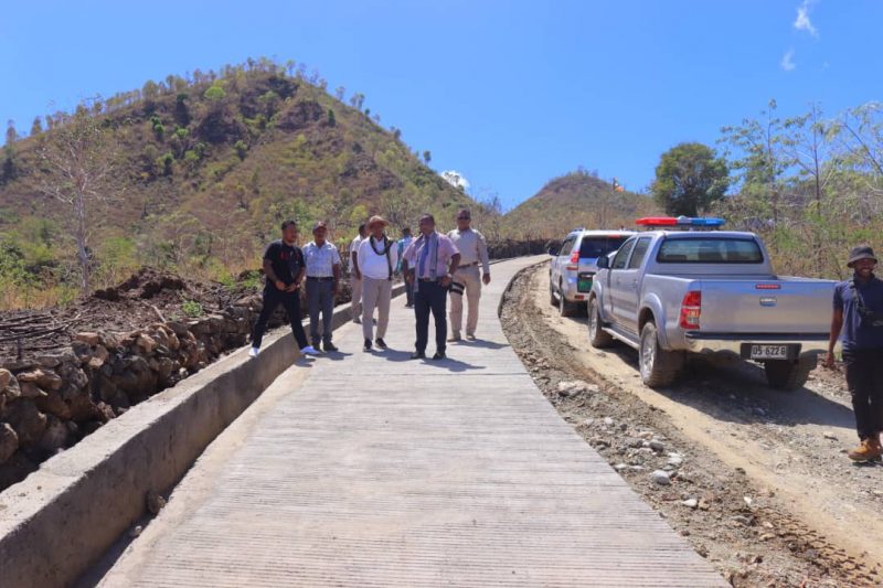 Empreza Am-Lhichoe finaliza ona projetu reabilitasaun estrada rurál iha Nítibe
