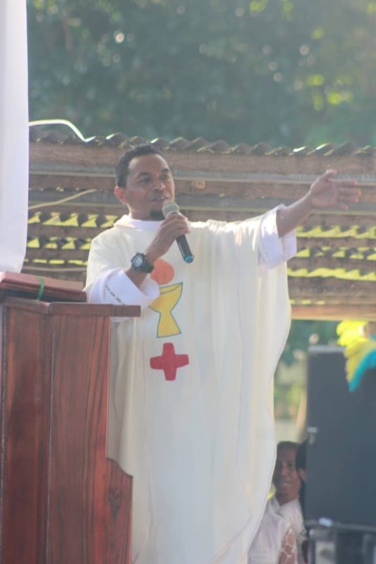 I have eagerly desired eat this Passover with you