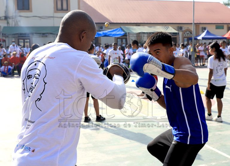 Boxis..