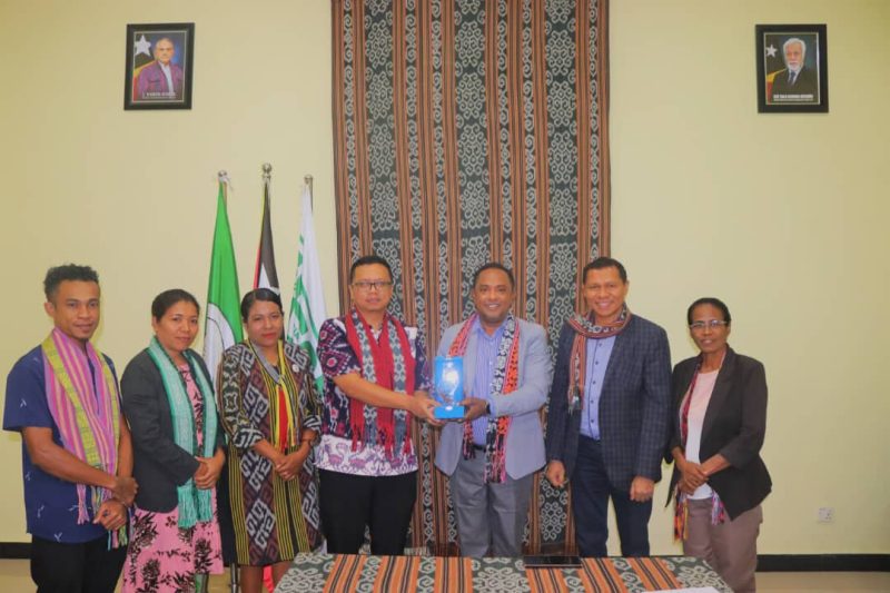 Oé-Cusse oan na’in-hitu hetan bolsa estudu hosi UNIMOR Indonézia