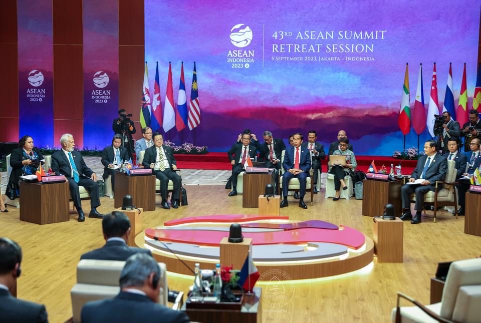 Prezidente Jokowi husu membru ASEAN solusiona junta militár iha Myanmar