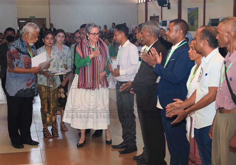 Atribui Sertifikadu
