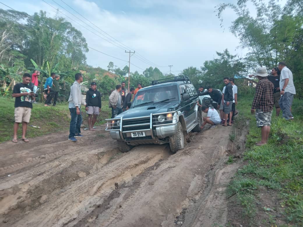 Komunidade Turiskai preokupa kondisaun estrada