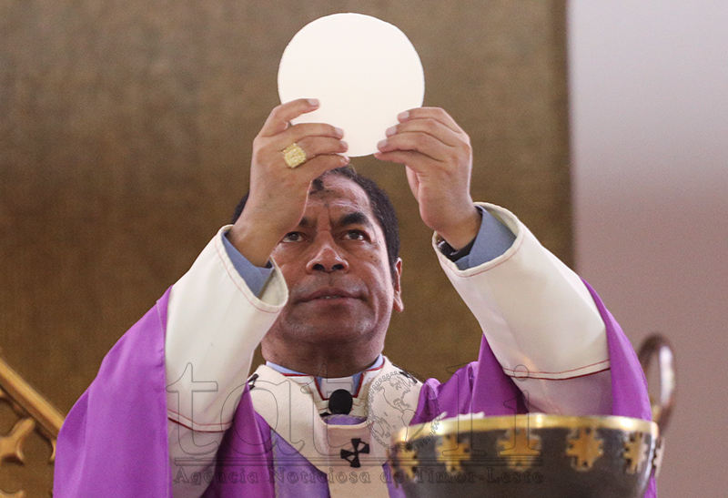 Dom Virgílio husu joven sira labele halimar telemóvel maibé halo orasaun