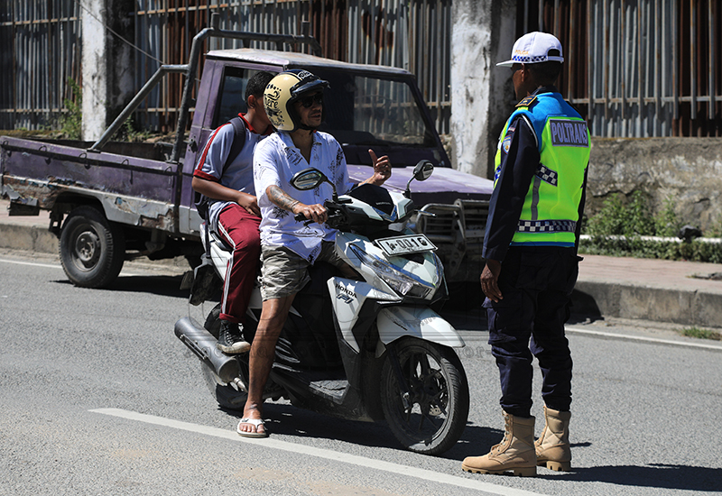 Inan-aman tenke proteje-kontrola oan sira lori motorizada