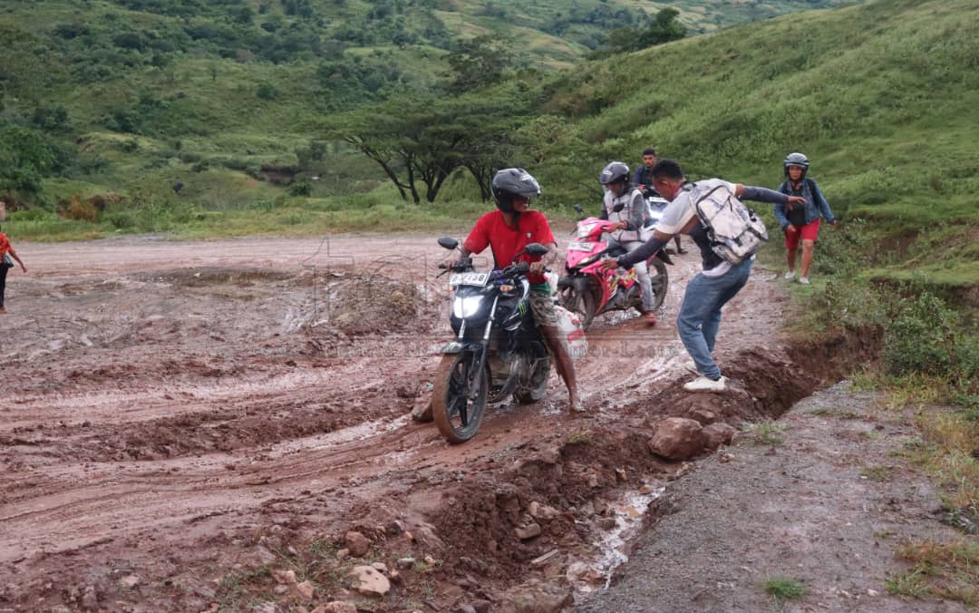 Estrada iha Oe-leu haterus komunidade viajen Maliana-Bobonaro
