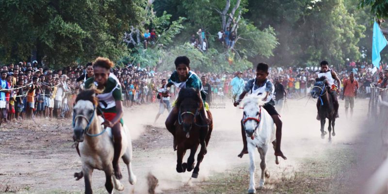 FOTO ATUÁL: Kompetisaun “Corrida cavalo” iha Oé-Cusse