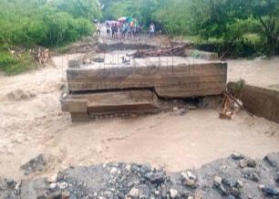 Reabilita estrada no ponte, MOP foti ona amostra ba rai no rai henek iha Viqueque