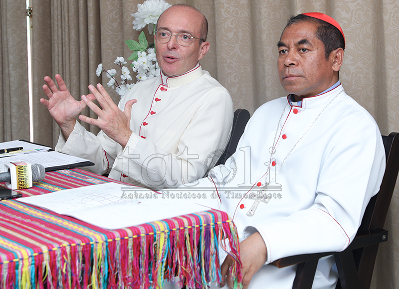 Igreja Katólika la admite komersializa produsaun kamizola ba vizita Papa Francisco