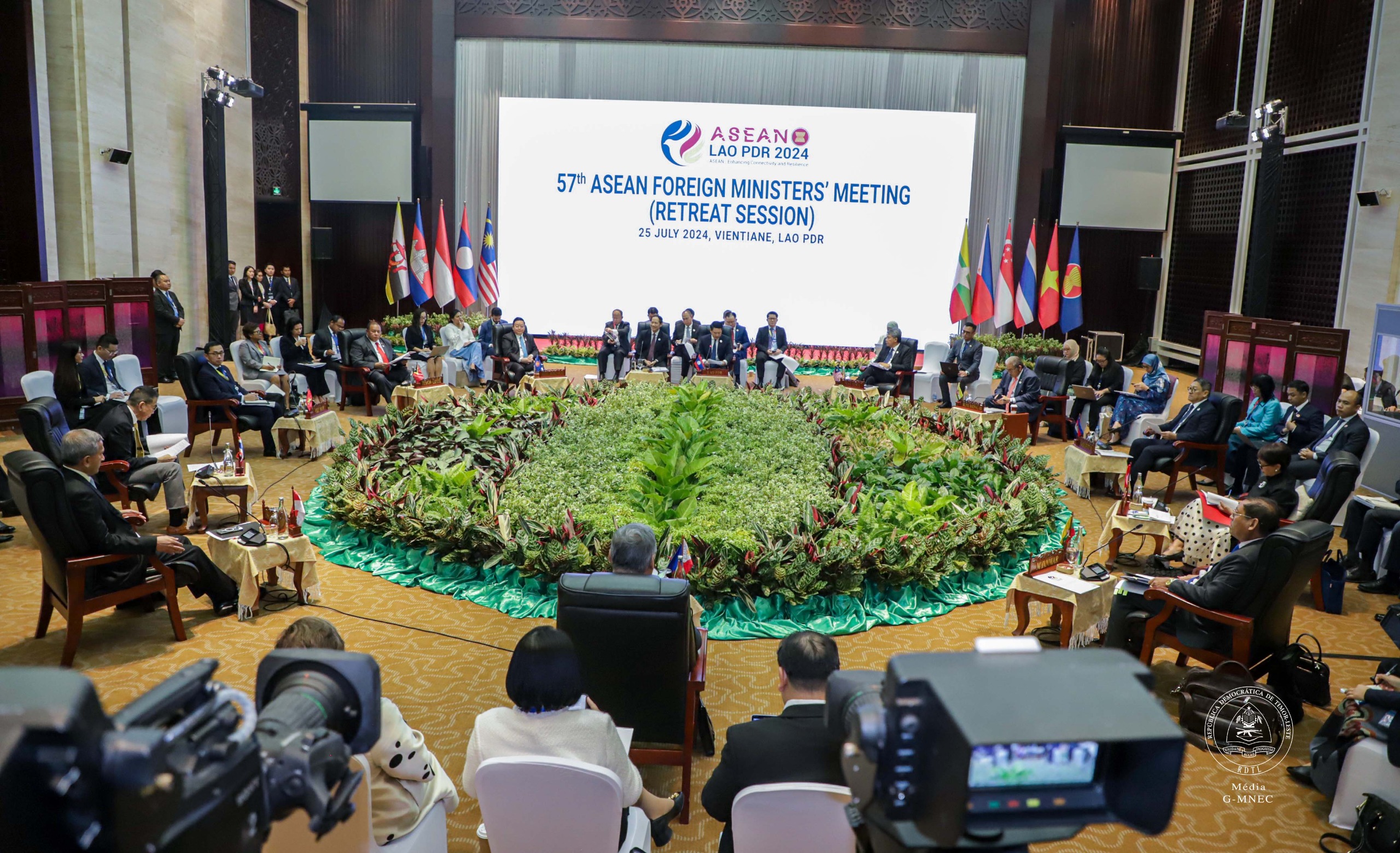 Ministru Negósiu Estranjeiru membru ASEAN  apoia adezaun Timor-Leste