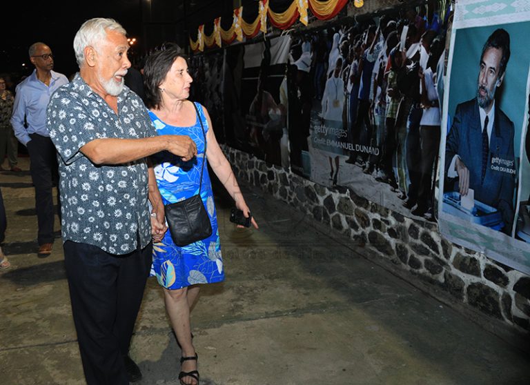 Aberuta Feira Espozisaun Foto Antigu