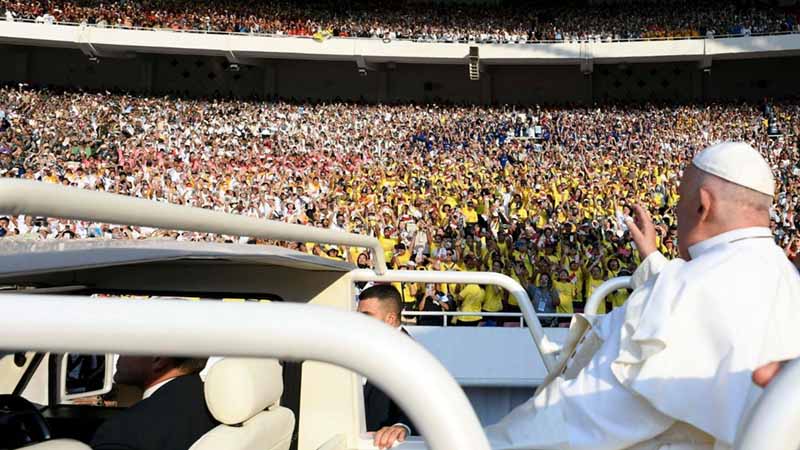 Papa Francisco agradese povu Indonézia no kontinua viajen ba PNG
