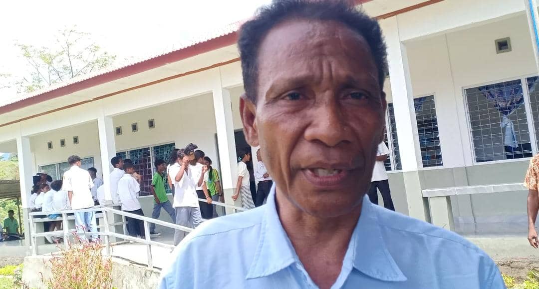 ESTV Kalo-Heda kontinua enfrenta menus profesór ba IT