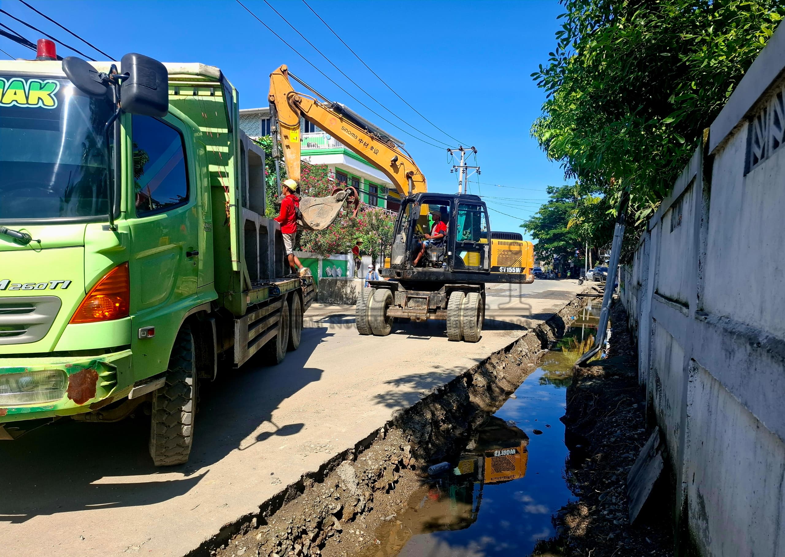FOTO ATUÁL: MOP hahú sobu no hadi’a valeta iha área Bairru-Pité