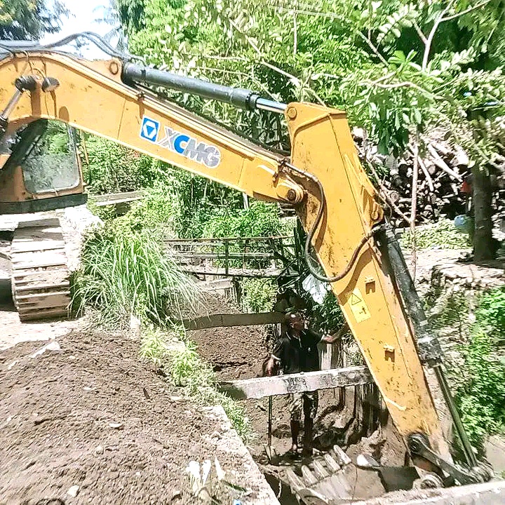 Governu tau ona ekipamentu pezadu hasai sedimentasaun iha kanál irrigasaun Bebui