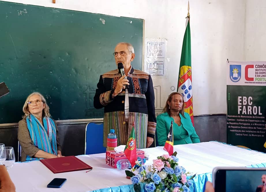 ME–Instituto Camões asina MoU ba reabilitasaun saladeaula hitu iha EBC Farol
