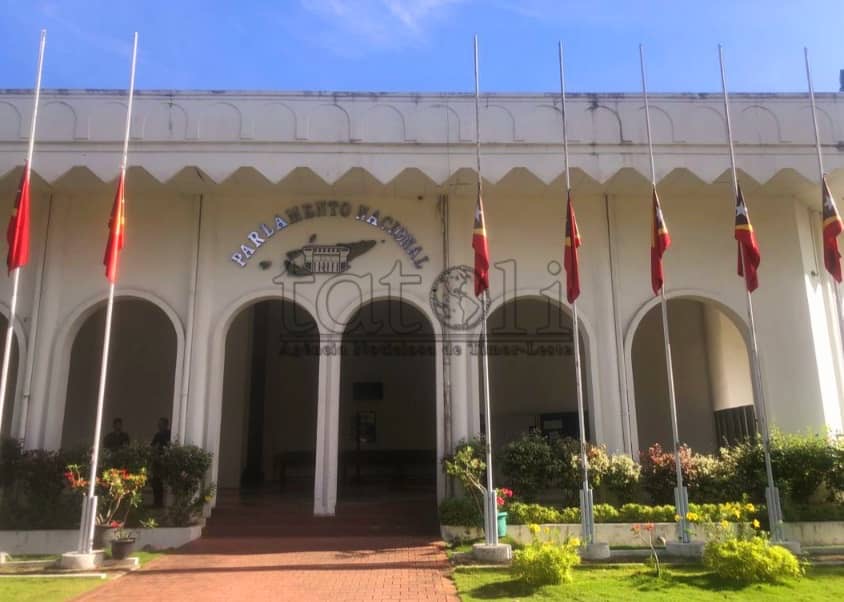 PN hasa’e bandeira meia-haste fó omenajen ba falesimentu Papa Francisco