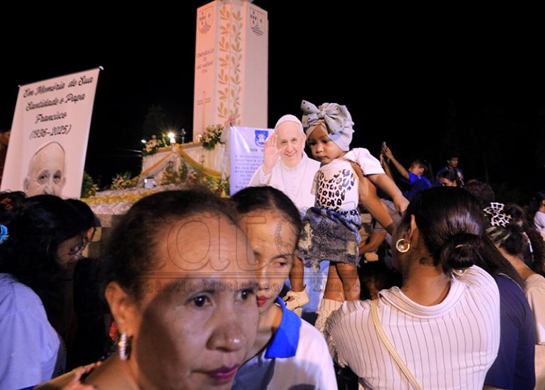Labari Timor ba Papa