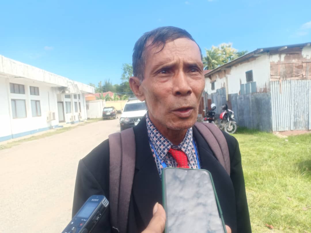 Suku Makadike Uaitame seidauk uza komputadór tanba eletrisidade laek