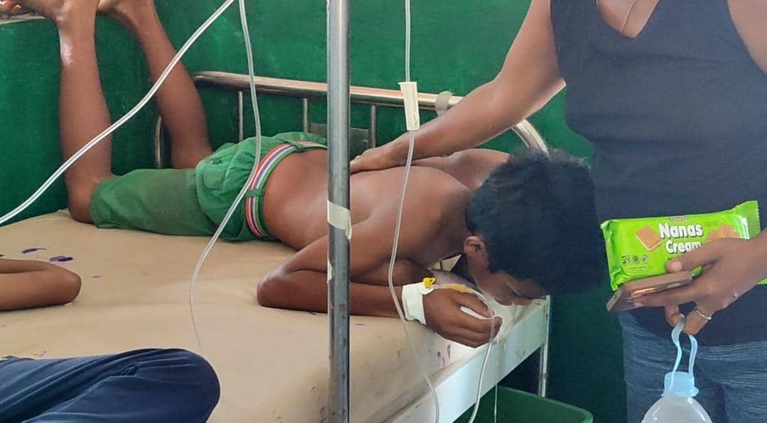 Estudante na’in-16 Eskola EBF Budin evakua bá postu saúde hafoin konsumu ai-han