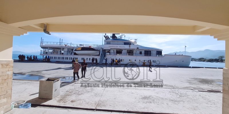 Ró Kruzeiru Paspaley Pearl tula turista atraka iha Portu Dili