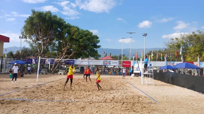 Voleiból praia maskulinu: Mosambike manán kontra Angola 