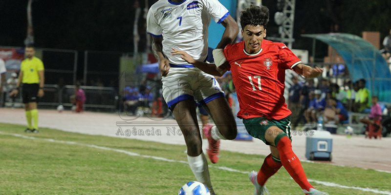 FOTO ATUÁL: Kompetisaun futeból ekipa Portugál kontra Cabo Verde