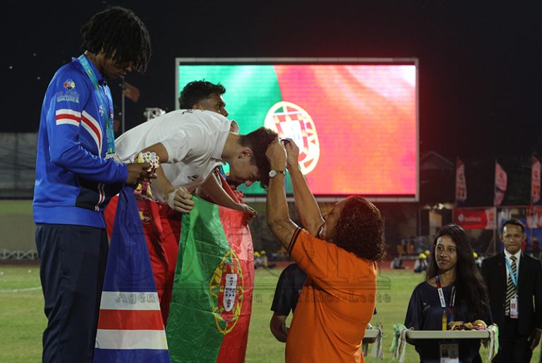 Lansmantu Pezu premiu portugal