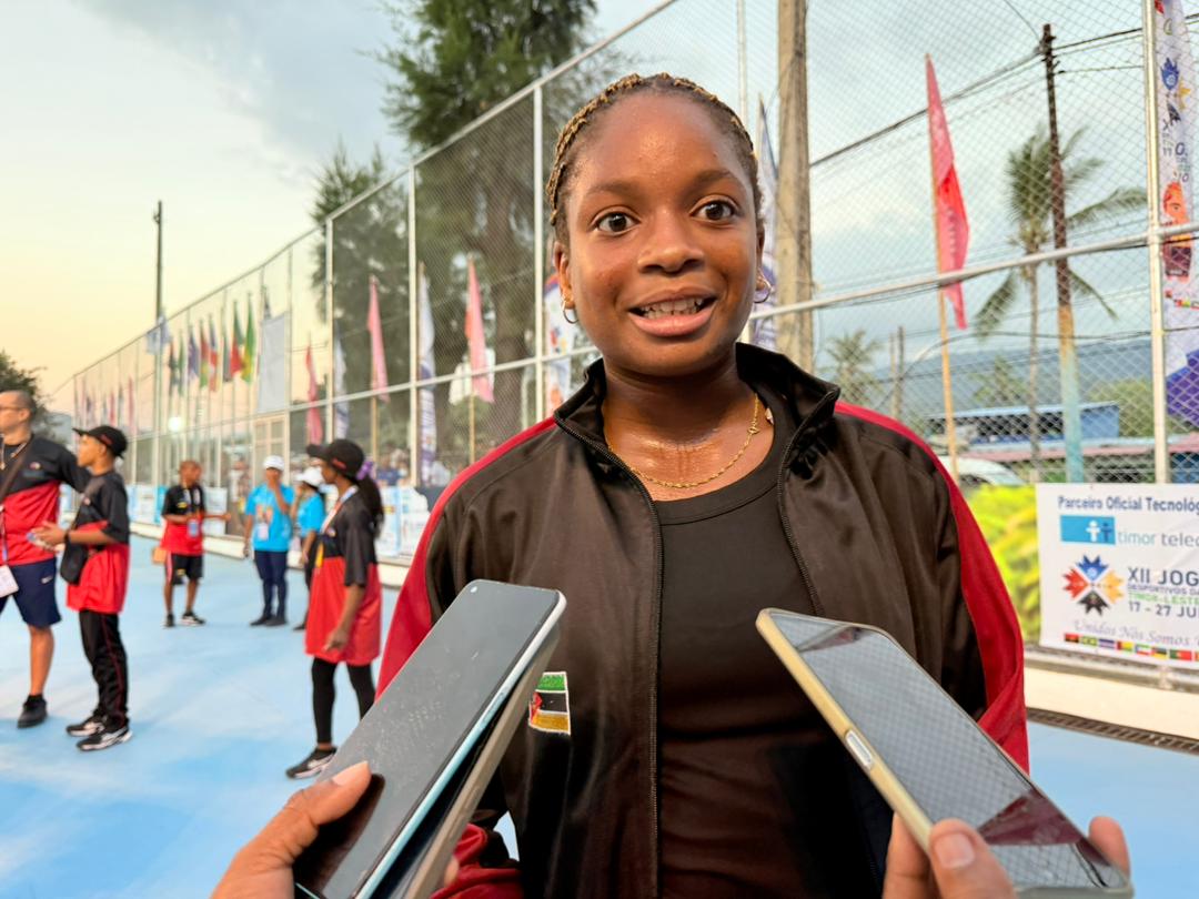 Tenis Kampu: Mosambikana halakon Angolana