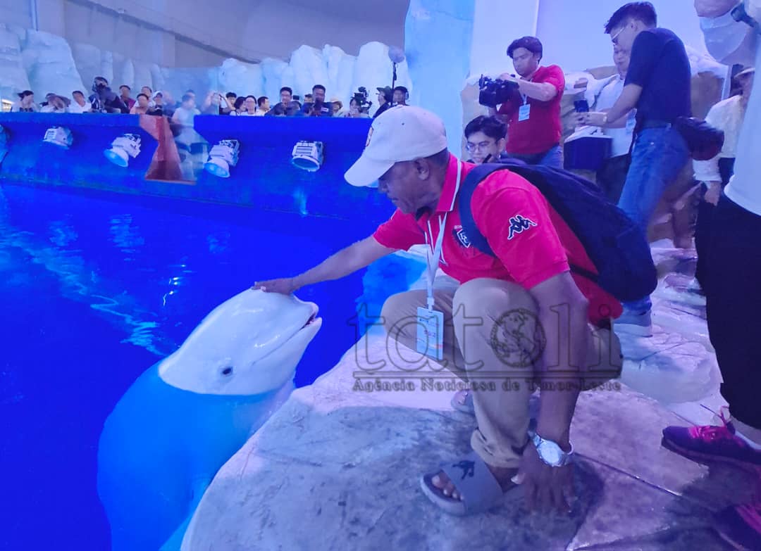 FOTO ATUÁL : Jornalista sira hosi nasaun membru ASEAN vizita fatin turístiku  iha Hainan Xina