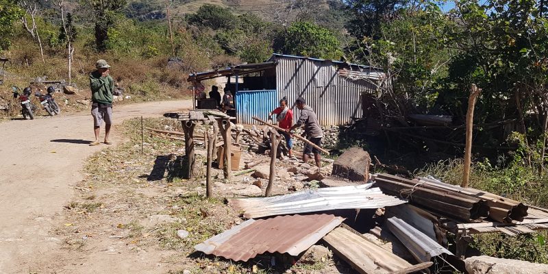 Negosiante merkadu Ili-bole hamamuk ona espasu públiku