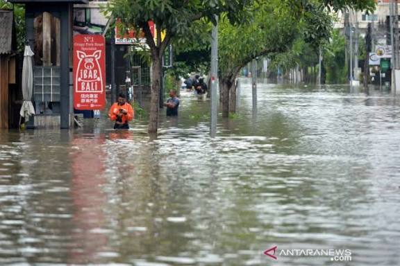 Estudante timoroan 450 iha Bali la afeta ba inundasaun 