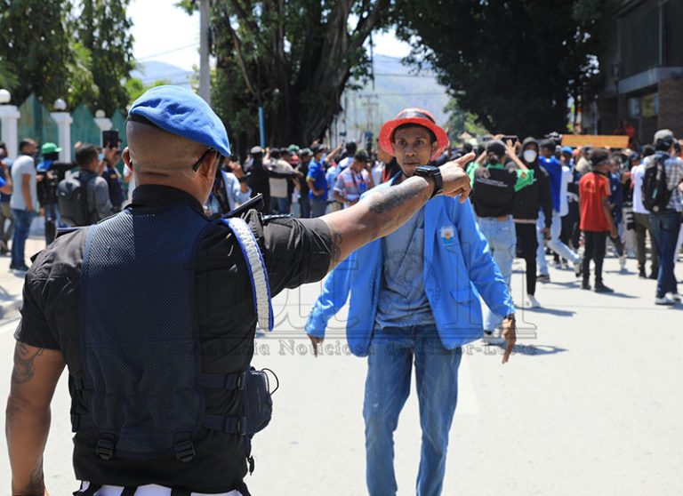 PNTL asegura manifestante
