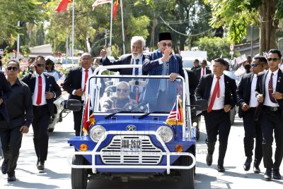 FOTO ATUÁL : PM Malázia Dato Seri Anwar Ibrahim to’o ona Timor-Leste